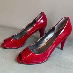 Moda Spana Cherry Red Peep Toe Pumps Heels Pumps Stilettos 8.5 Classic Party